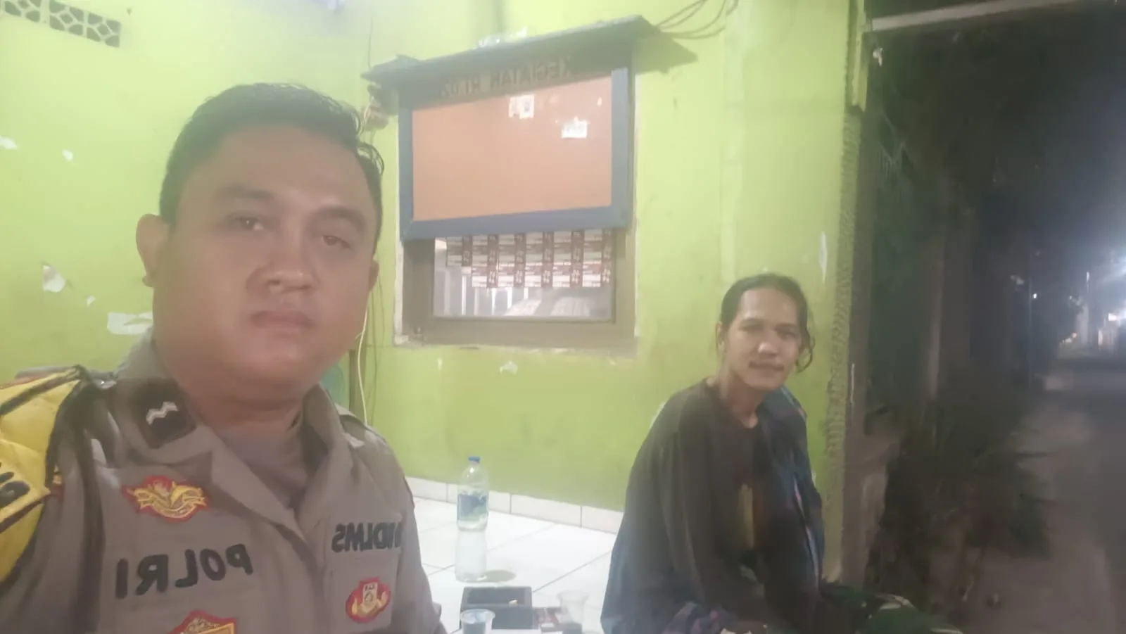 Sambangi Pos Satkamling, Aipda Didi MS Ajak Warga Jaga Kamtibmas