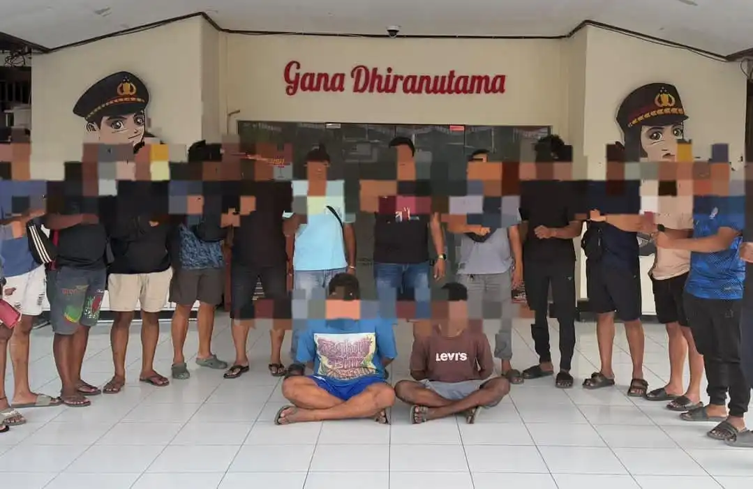 Tim gabungan Polresta Sorong Kota Amankan Dua Terduga Pelaku Pengeroyokan Anak di Bawah Umur, Korban Jalani Perawatan Intensif Tim gabungan Polresta Sorong Kota Amankan Dua Terduga Pelaku Pengeroyokan Anak di Bawah Umur, Korban Jalani Perawatan Intensif