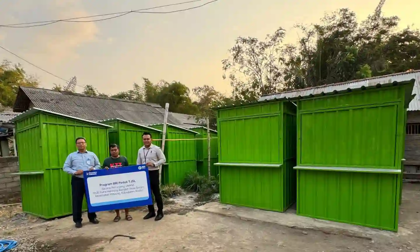 BRI Pare Perkuat UMKM KUB Putra Harinjing Bangkit melalui Program BRI Peduli BRI Pare Perkuat UMKM KUB Putra Harinjing Bangkit melalui Program BRI Peduli