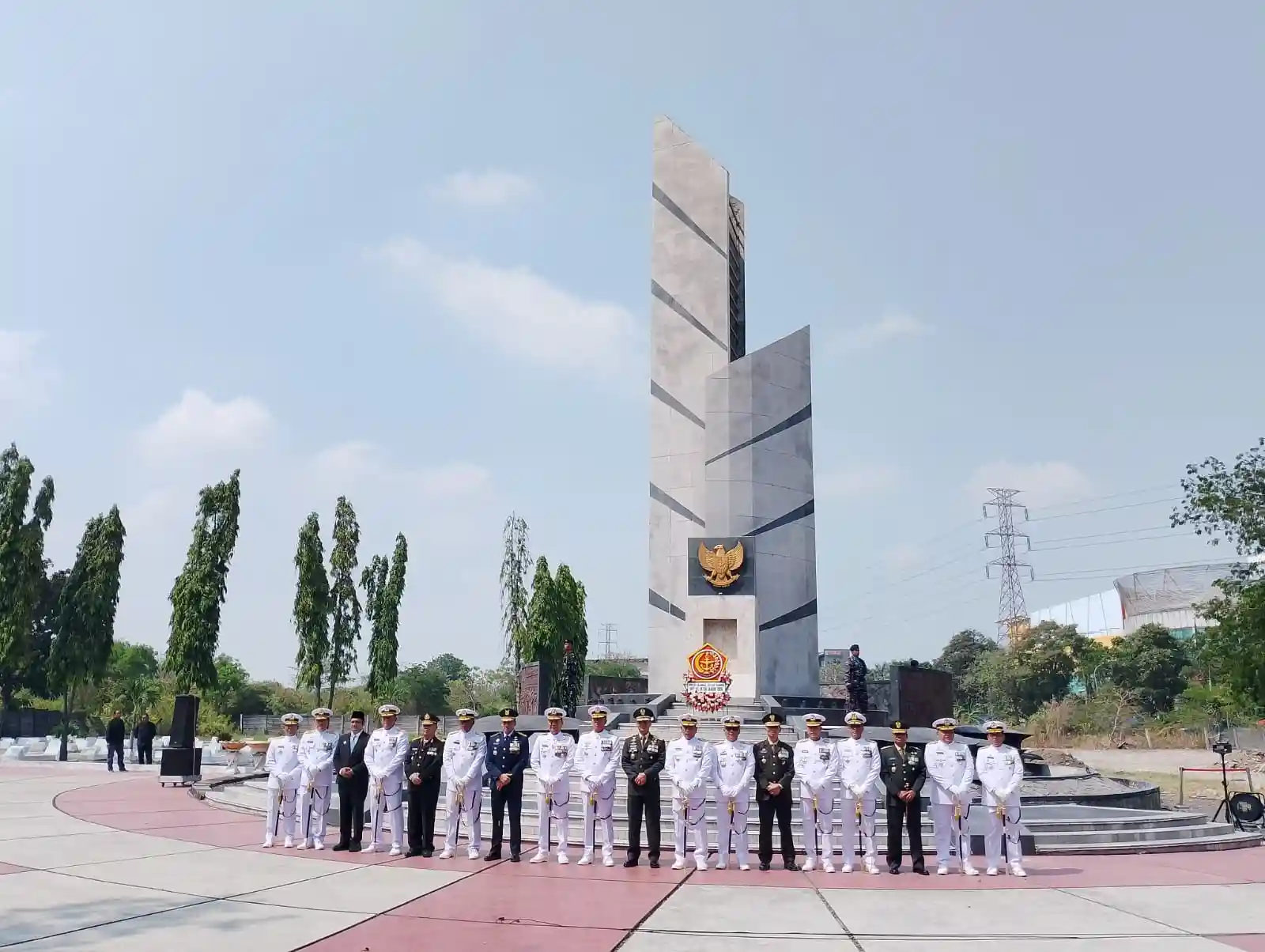Ziarah Nasional HUT TNI ke-81 di Surabaya, Kenang Jasa Pahlawan dan Teguhkan Pengabdian