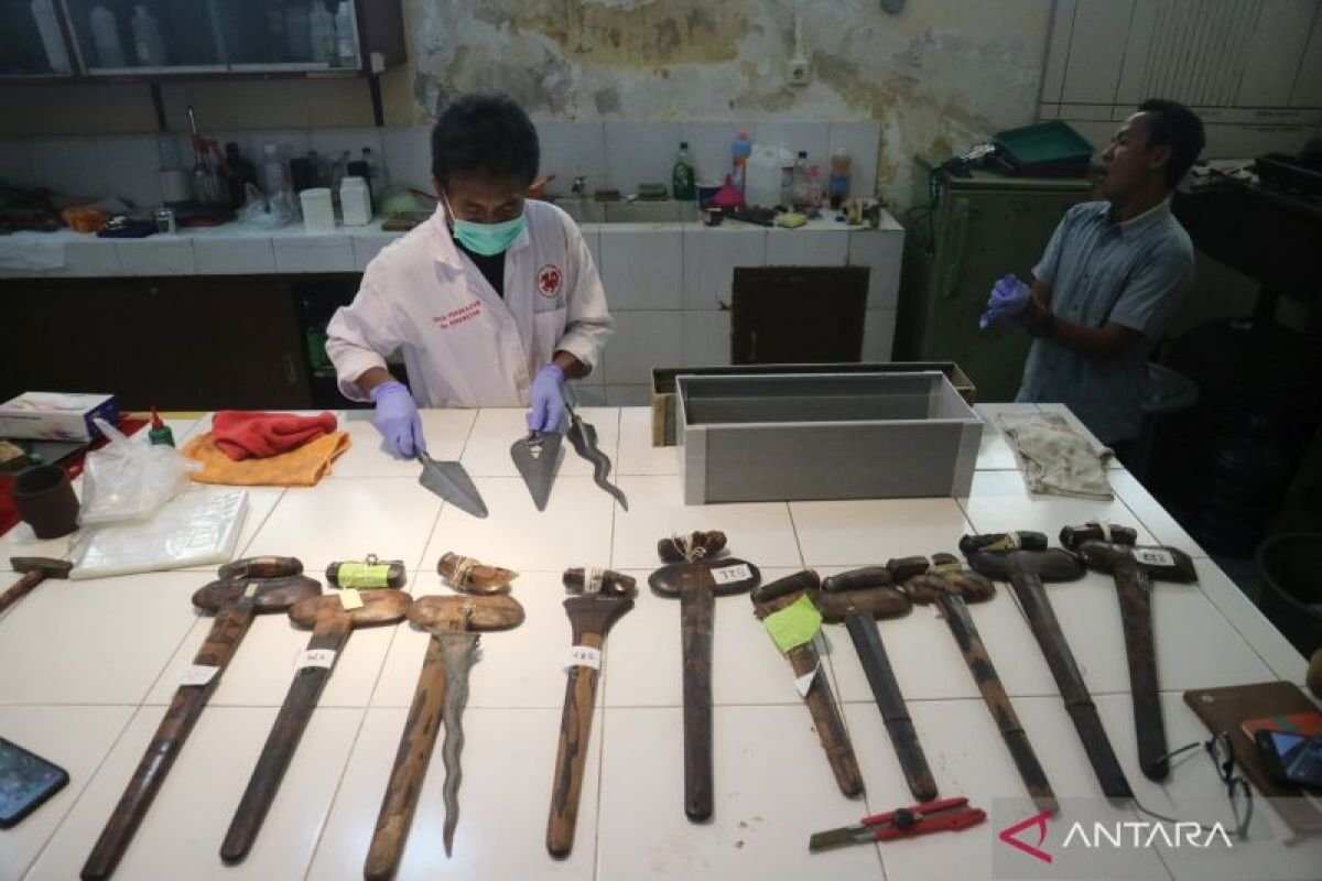 Konservasi Artefak Senjata di Museum NTB untuk Cegah Korosi