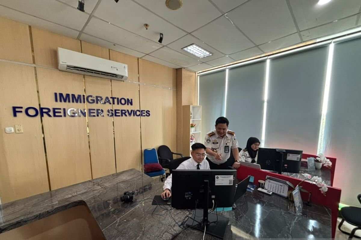 Warga Negara Asing Aljazair yang Terlihat di Danau Sunter