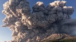 Mengamati Aktivitas Erupsi Gunung Sinabung: Lima Tahun Terakhir Mengamati Aktivitas Erupsi Gunung Sinabung: Lima Tahun Terakhir