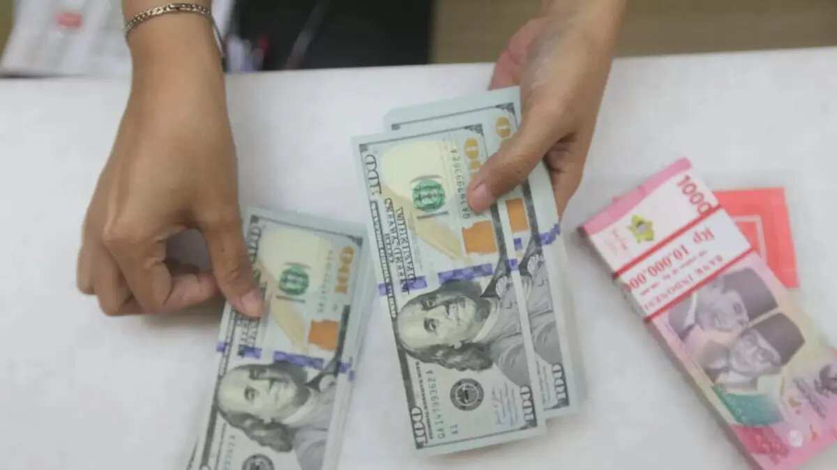 Rupiah Terancam Melemah ke Rp 17.800 akibat Konflik AS-Iran dan Suku Bunga The Fed