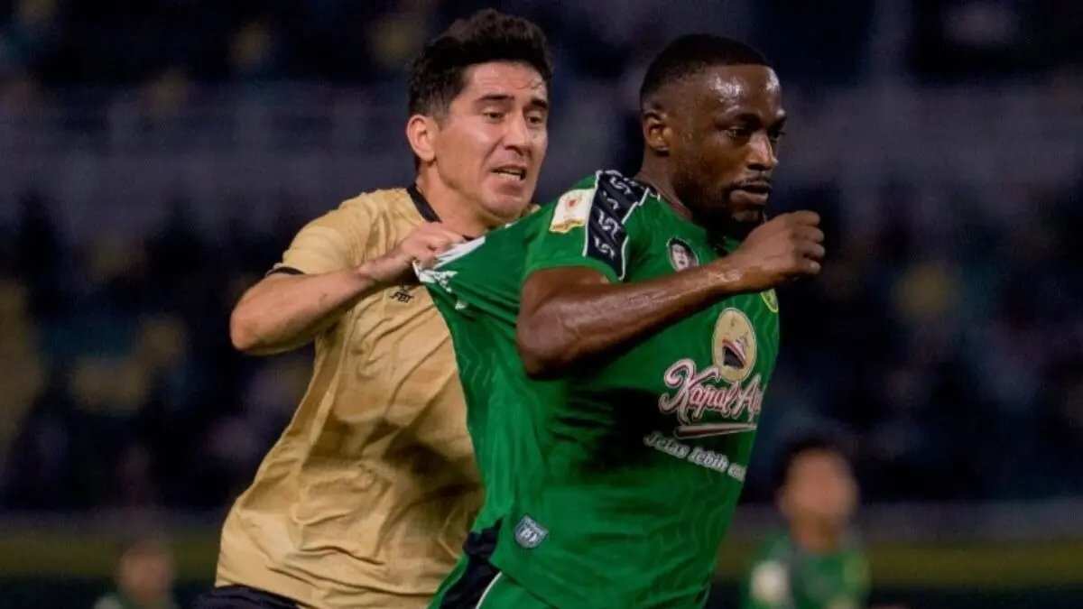 Analisis Strategi Laga Perdana Persebaya Surabaya