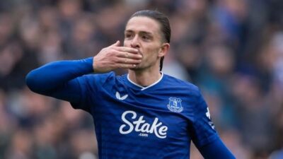 Jack Grealish Kembali ke Everton dengan Status Pinjaman Jack Grealish Kembali ke Everton dengan Status Pinjaman