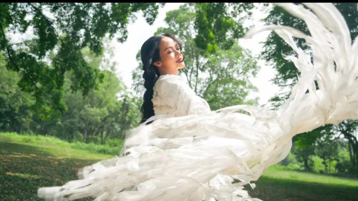 Yura Yunita Hadirkan Lagu “Pertiwi”: Menggugah Ketakutan dan Keberanian