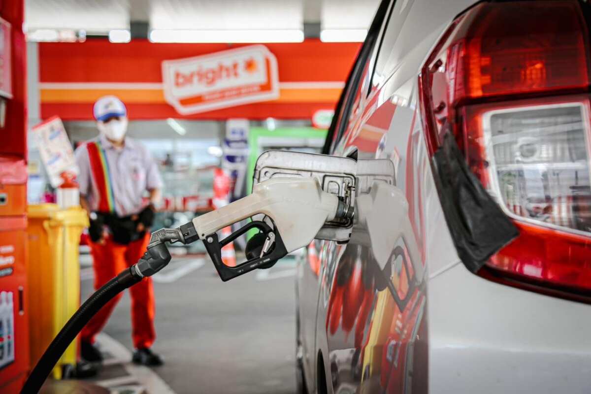 Pertamina Batalkan Rencana Pengecekan STNK untuk BBM Subsidi Pertamina Batalkan Rencana Pengecekan STNK untuk BBM Subsidi
