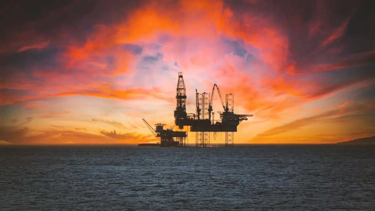 Dampak Ketegangan di Selat Hormuz Terhadap Harga Minyak Global Dampak Ketegangan di Selat Hormuz Terhadap Harga Minyak Global