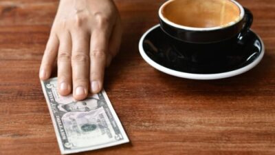Karakteristik Orang yang Gemar Memberi Tip