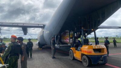 Pengiriman Beras ASN ke Yahukimo dengan Hercules C-130