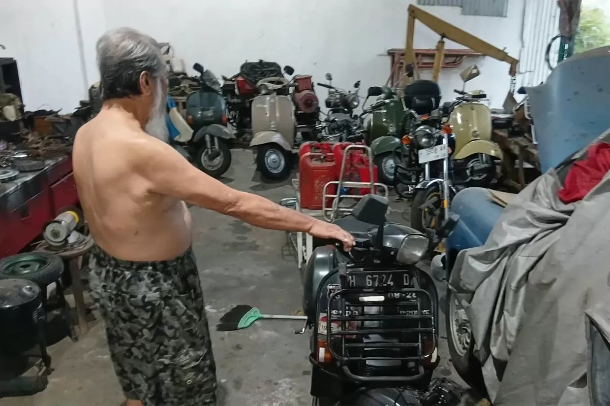 Menghargai Sejarah Melalui Koleksi Vespa: Kisah Joseph Joko Moeljono