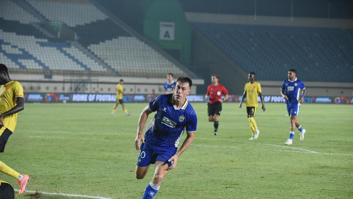 Perbedaan Izin Penggunaan Stadion Persija dan Persib di FIFA ASEAN Cup 2026