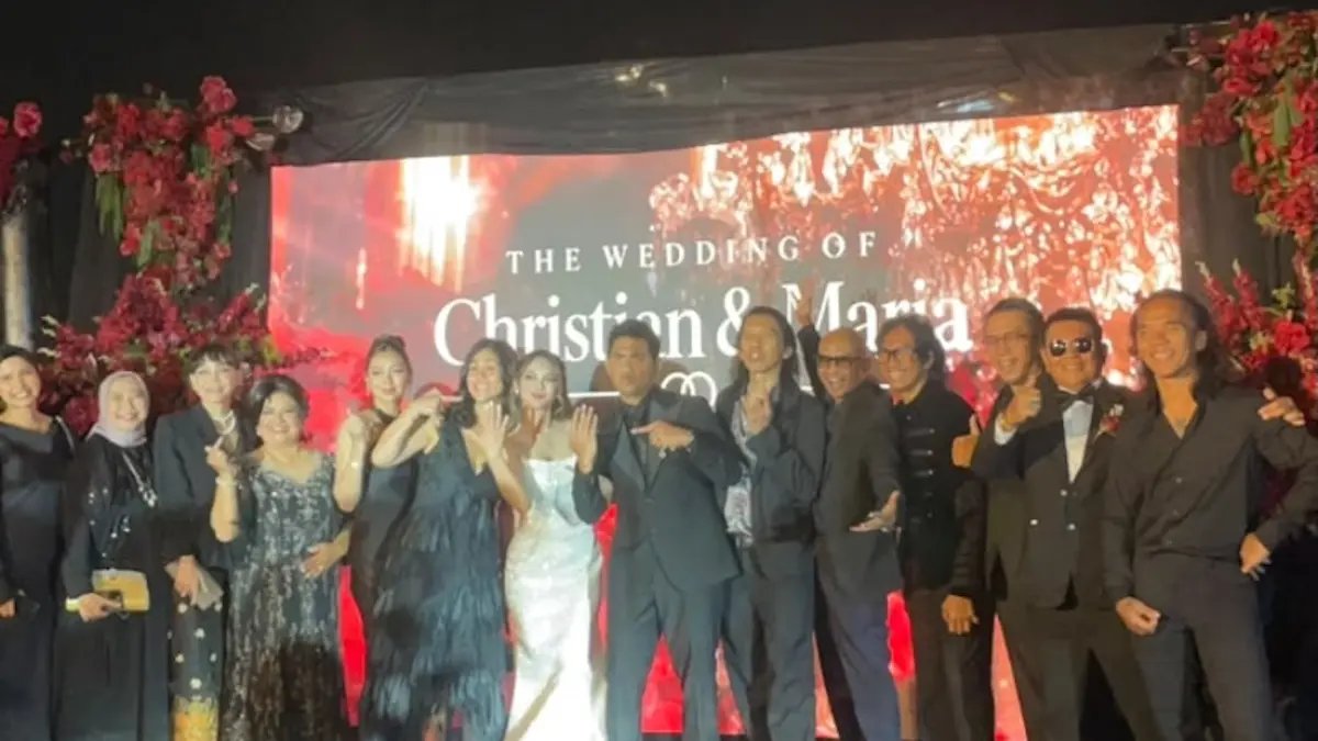 Momen Bahagia Christian Wilfandio: Dari Prestasi ke Pernikahan