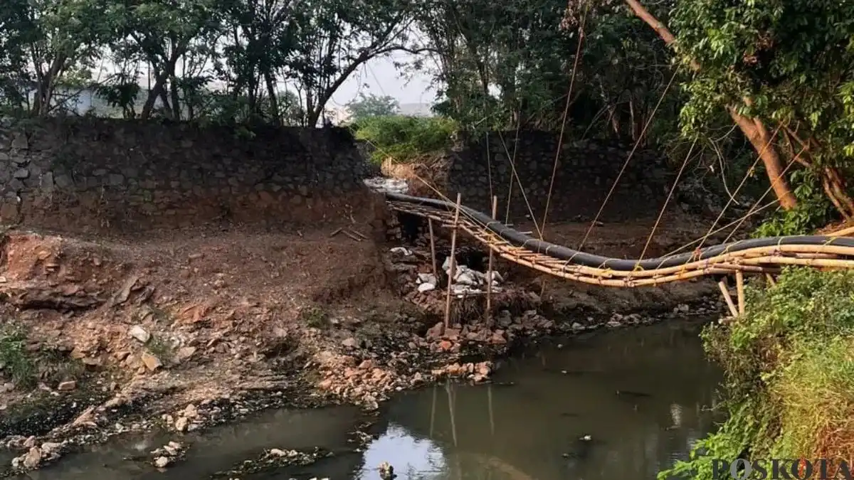 Pencemaran Sungai Cimanceuri di Tangerang: Limbah Industri Diduga Penyebabnya
