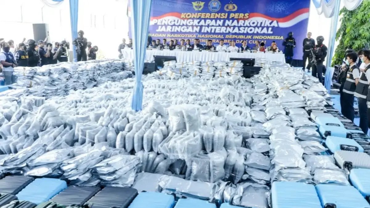 Dua Pria Ditangkap Usai Menyimpan Ganja Seberat 62,5 Kg