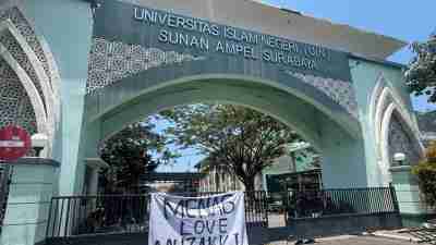 Protes Mahasiswa UISA: Pintu Kampus Disegel Lagi