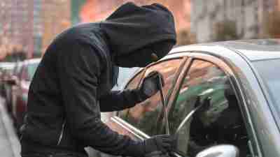 Penangkapan Terduga Pencuri Mobil Antik di Depok