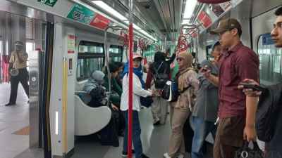Antusiasme Warga Terhadap Tarif Promo LRT Jakarta
