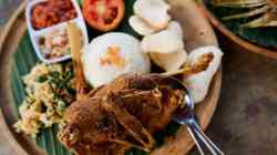 Menikmati Nasi Bebek Legendaris Surabaya: Pilihan Terbaik yang Harus Dicoba Menikmati Nasi Bebek Legendaris Surabaya: Pilihan Terbaik yang Harus Dicoba