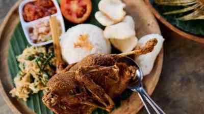 Menikmati Nasi Bebek Legendaris Surabaya: Pilihan Terbaik yang Harus Dicoba Menikmati Nasi Bebek Legendaris Surabaya: Pilihan Terbaik yang Harus Dicoba