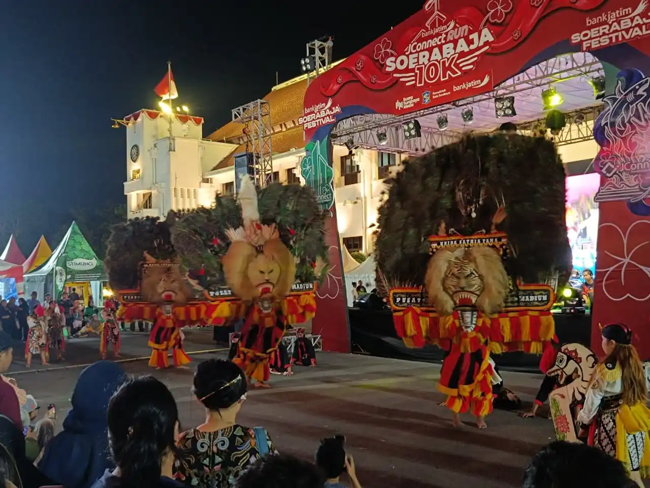 Meriahnya Pertunjukan Reog dalam Soerabaja Festival Meriahnya Pertunjukan Reog dalam Soerabaja Festival