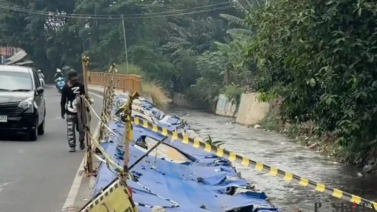 Sorotan terhadap Kerusakan Trotoar Taman Secawan di Depok Sorotan terhadap Kerusakan Trotoar Taman Secawan di Depok