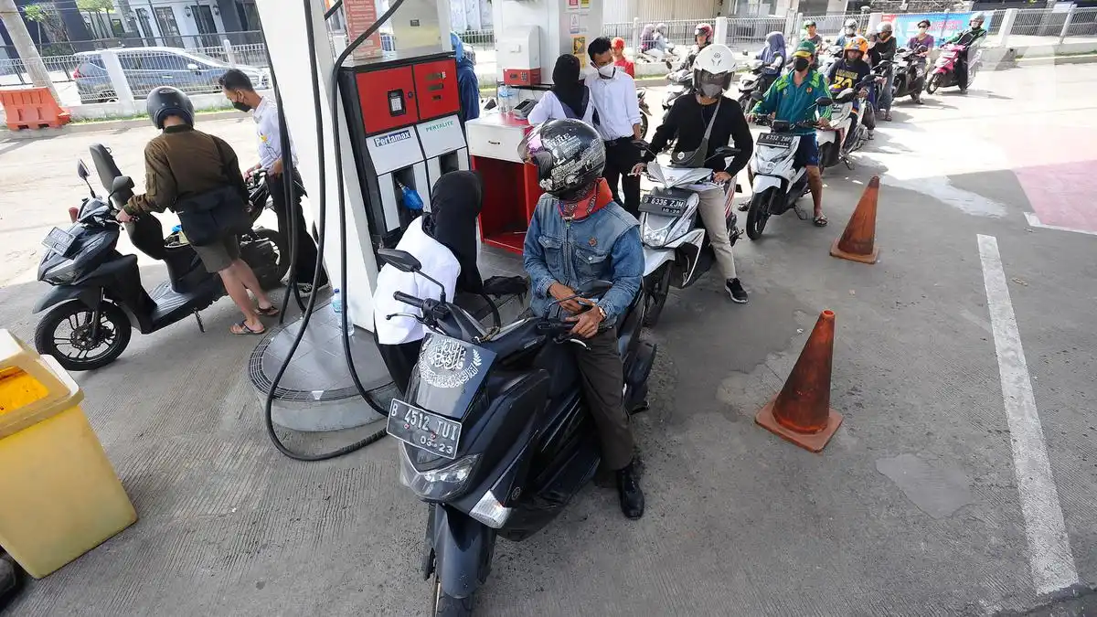 Peralihan ke BBM Subsidi Picu Antrean, Pemerintah Pastikan Stok dan Harga Tetap Terjaga
