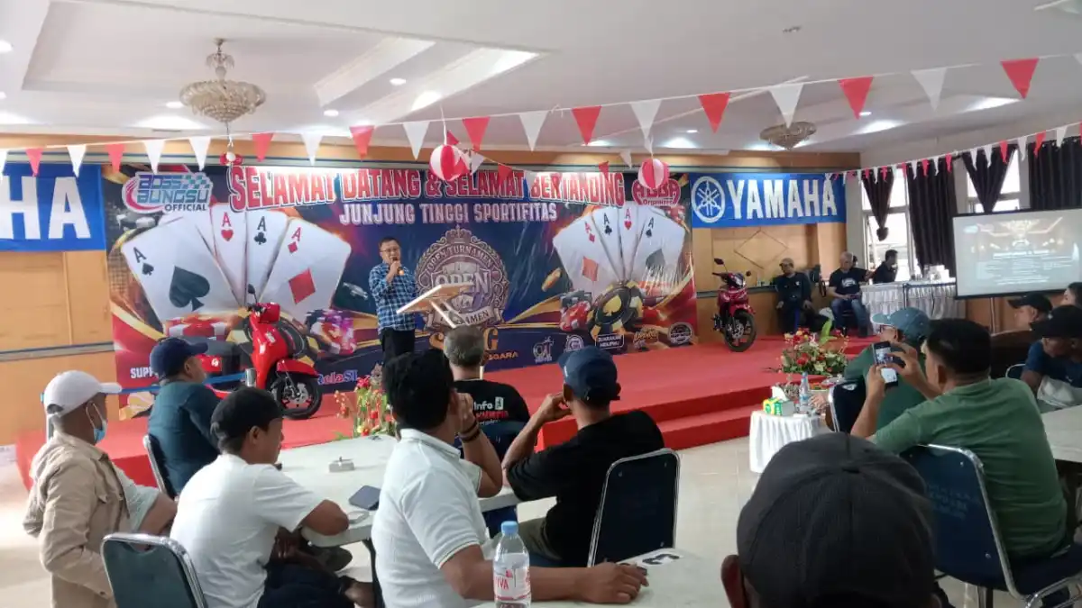 Turnamen Kartu Song di Graha Pena Kendari Pos Tekankan Kebersamaan