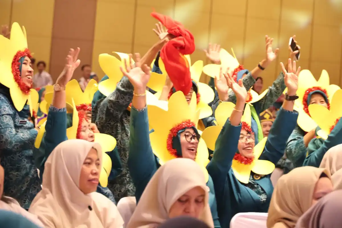 Semarak Keluarga Tangguh Warnai Puncak HKG PKK ke-54 dan Harganas Kota Bekasi