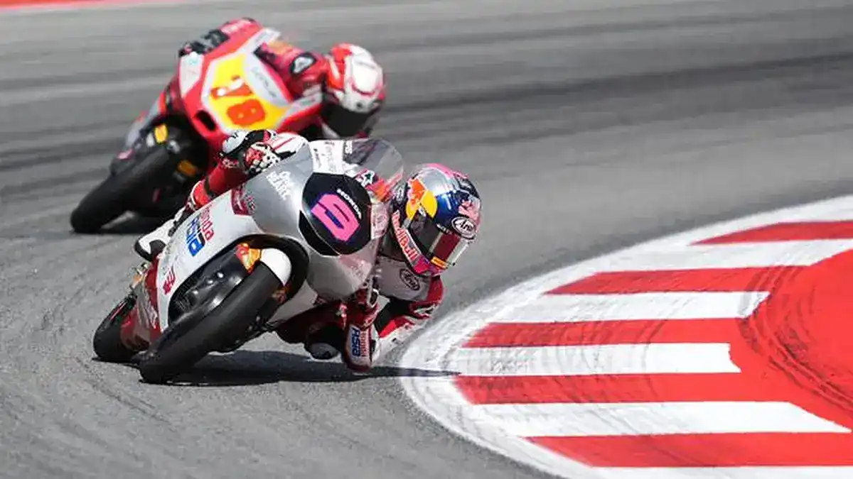 Veda Ega Pratama Amankan Baris Start Ketujuh di Moto3 Mandalika