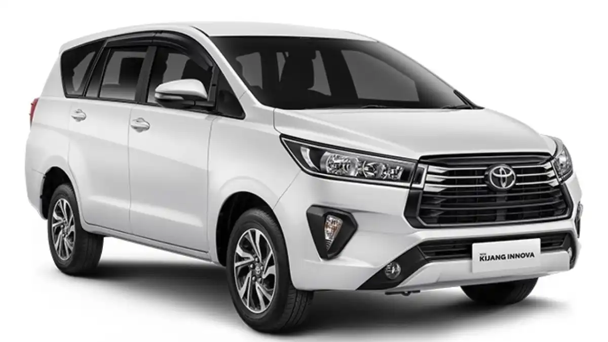 Distribusi Innova Reborn dan Zenix Hybrid Bersaing Ketat di Pasar Mobil Keluarga Indonesia