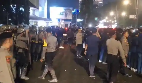 Aksi BEM SI Jawa Barat Jelang Dua Tahun Pemerintahan Prabowo Memanas di Bandung
