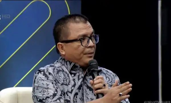 Denny Indrayana Soroti Dugaan Pasal Pengecualian Syarat Pendidikan untuk Pilpres 2024