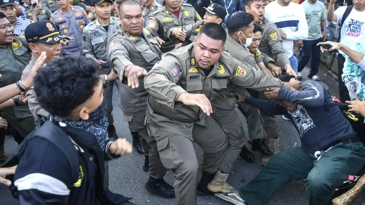 Lima Saksi Diperiksa dalam Kasus Kekerasan terhadap Petugas Satpol PP di Jakarta Selatan