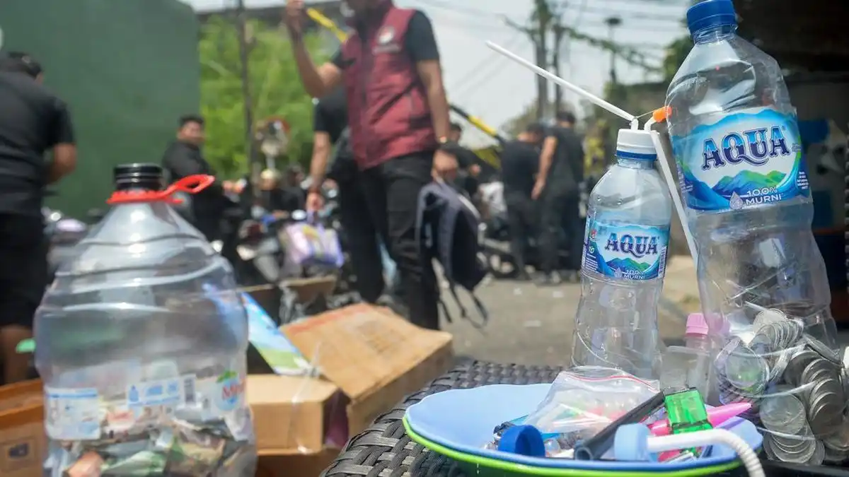 Penggerebekan Narkoba di Dua Rumah Rama Plaza Bekasi Amankan Sembilan Orang