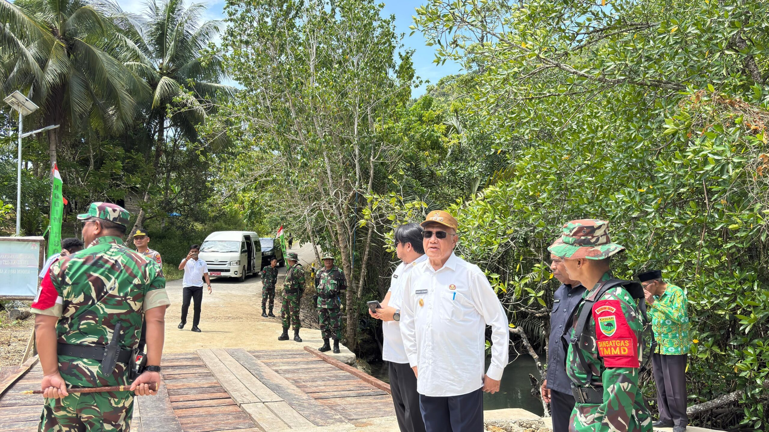 Usai Penutupan TMMD 127, Bupati dan Forkopimda Kaimana Tinjau Jembatan Baru di Kampung Marsi 1 IMG 20260311 WA0086 scaled
