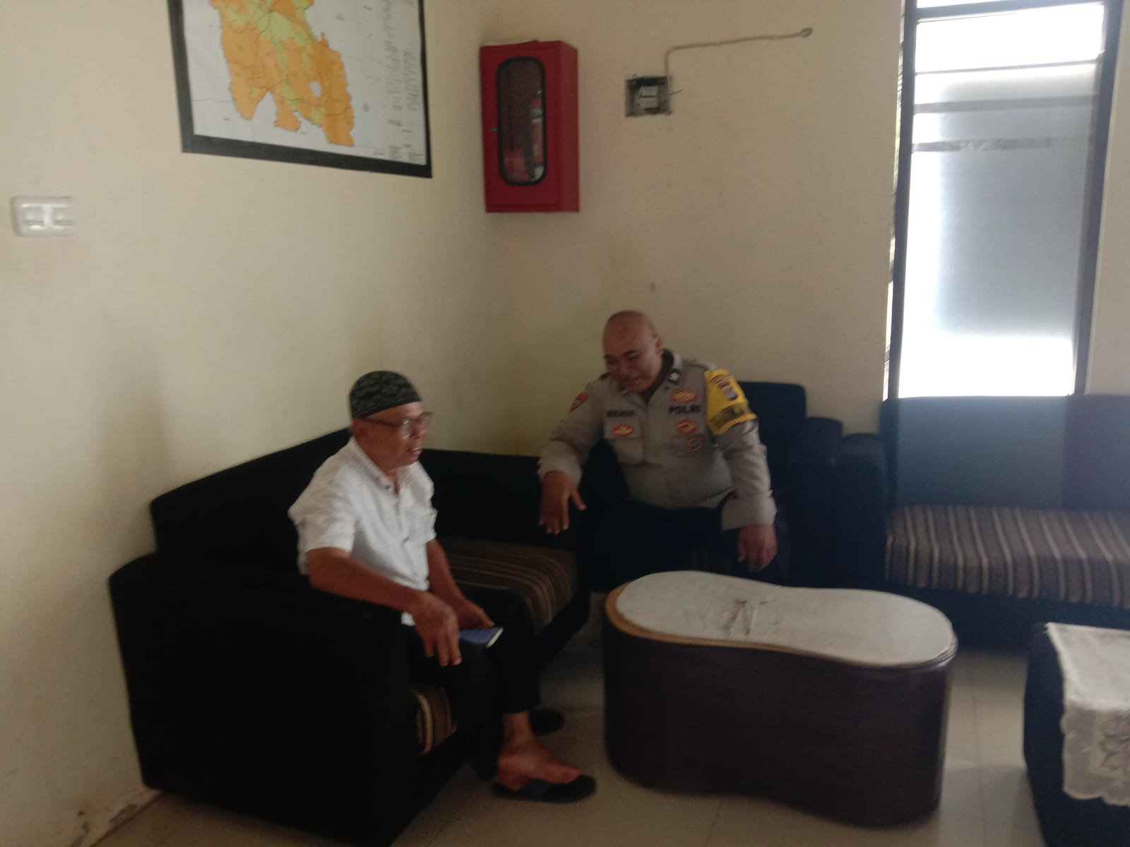 Bhabinkamtibmas Desa Budimulya Sambangi Warga, Sosialisasikan Layanan Polisi 110 1 IMG 20260313 WA0051